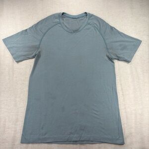 Lululemon Men’s Shirt Light Blue - S